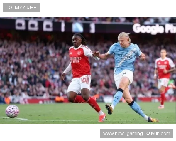 曼城后防关键解围稳住胜果